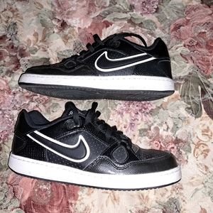 Nike Son of Force Black Leather Sneakers Women Size 9 Men 7.5 Style 616302-011